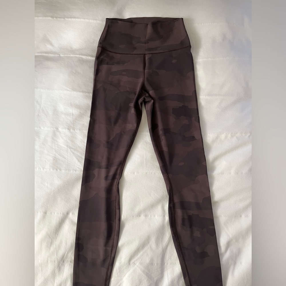 ALO Yoga Camo leggings